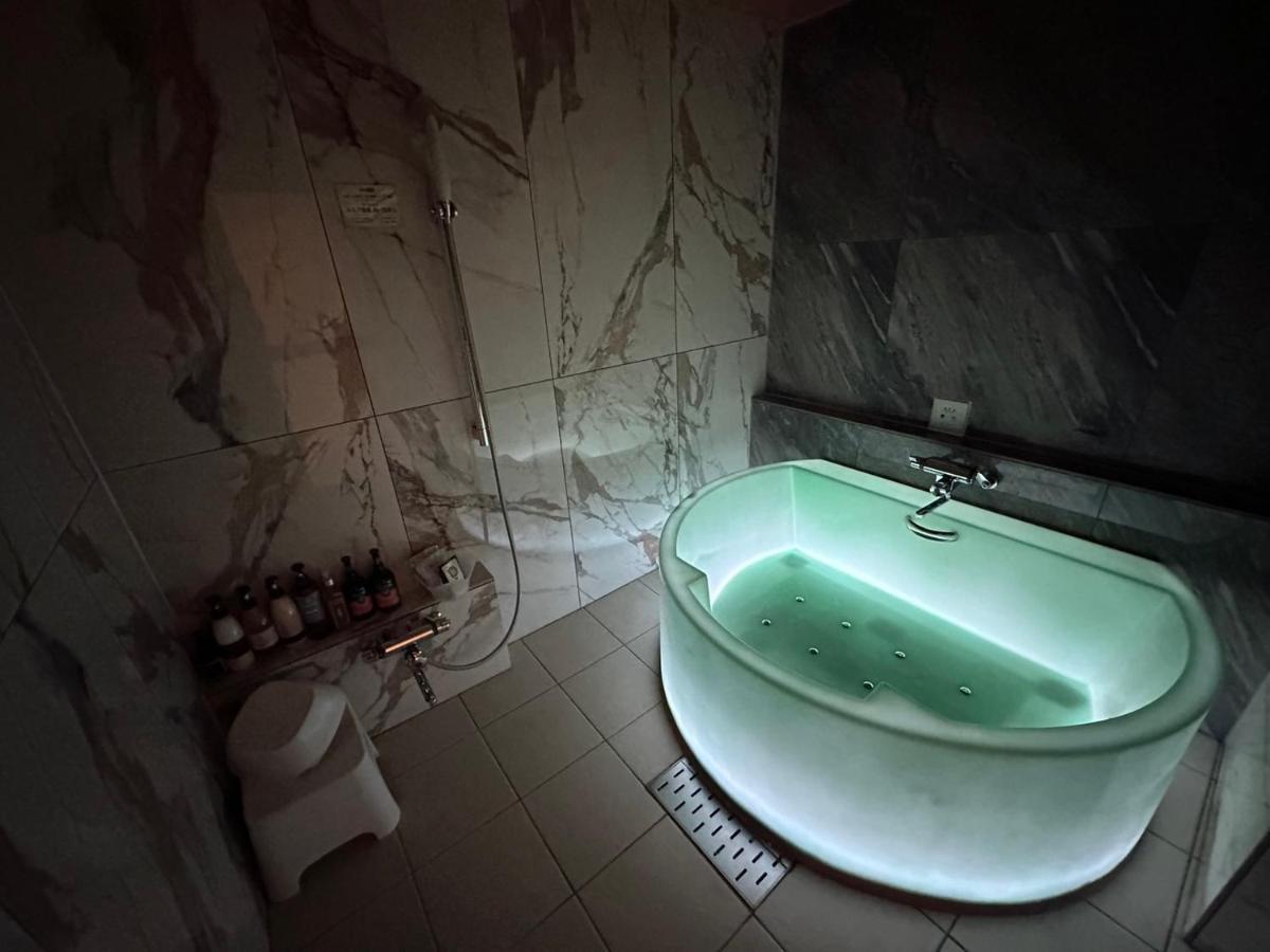 Hotel Exe (Adults Only) Токио Екстериор снимка
